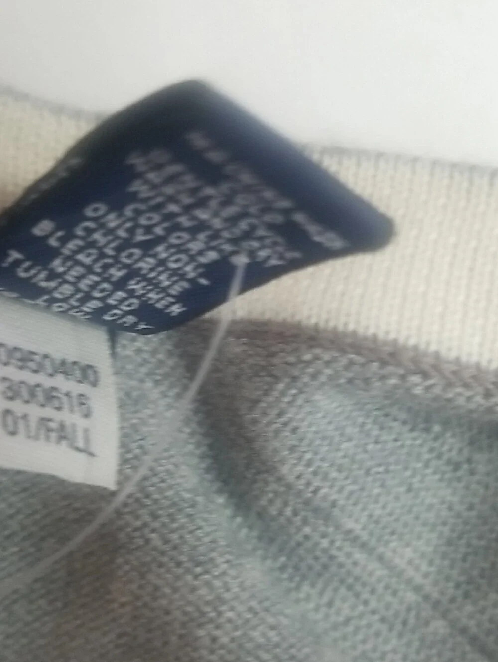 GAP Men’s Gray Two-Tone V-Neck Sweater with Charcoal Panel